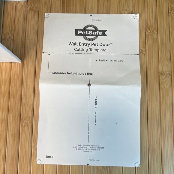 NWOB Pet Safe Wall Entry Pet Door White With Closing Panel - Picture 7 of 13